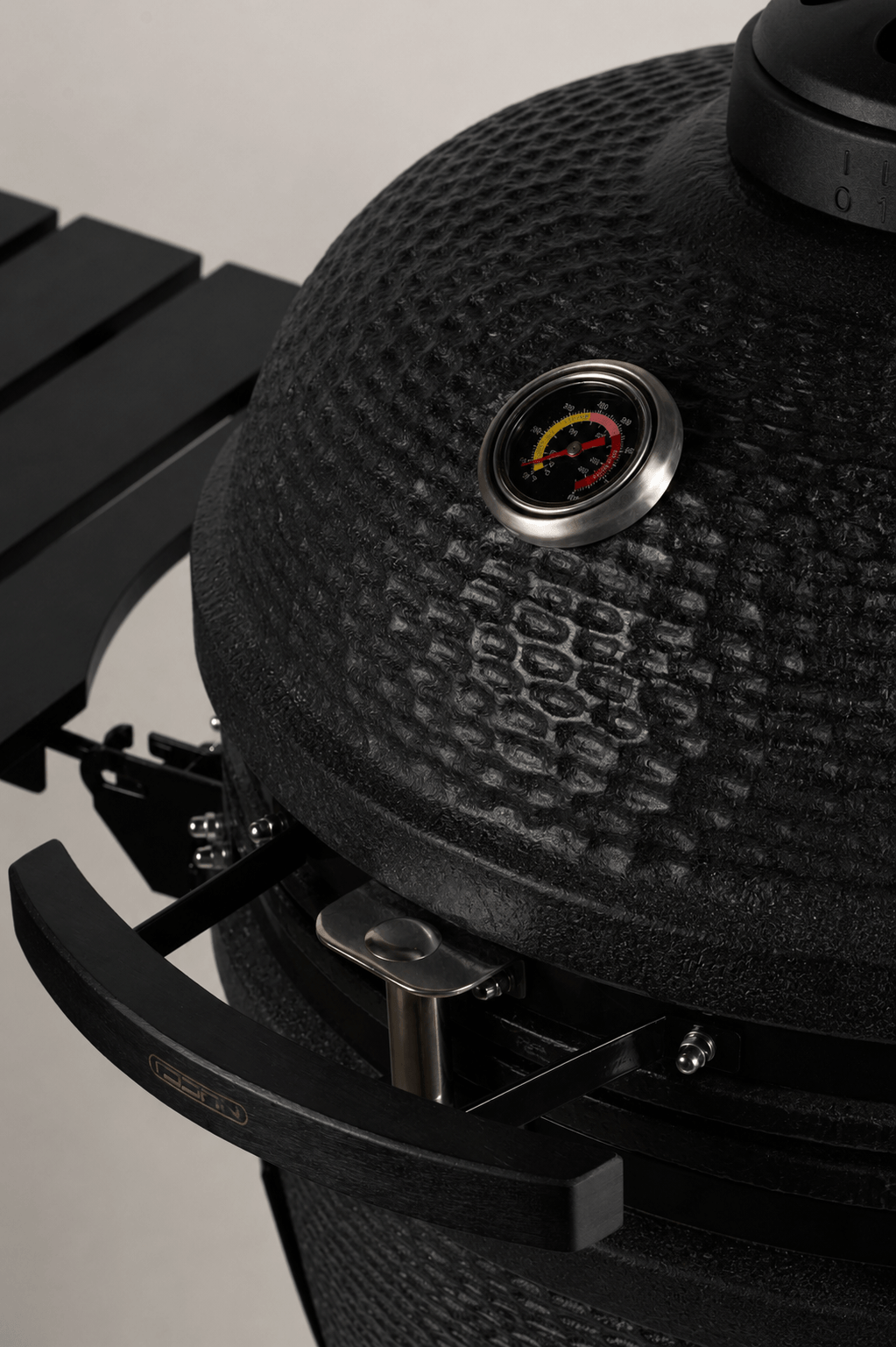 Termometro integrato Kamado Barbecue Extra Large per controllo temperatura - calasse.comaly