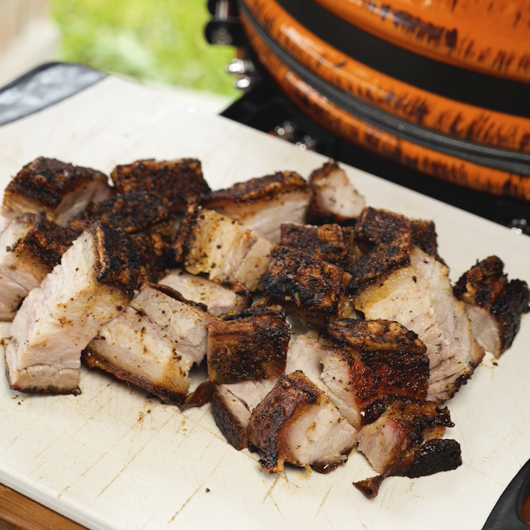 Pancia di Maiale nel Kamado - Finger Food Croccante e Succoso
