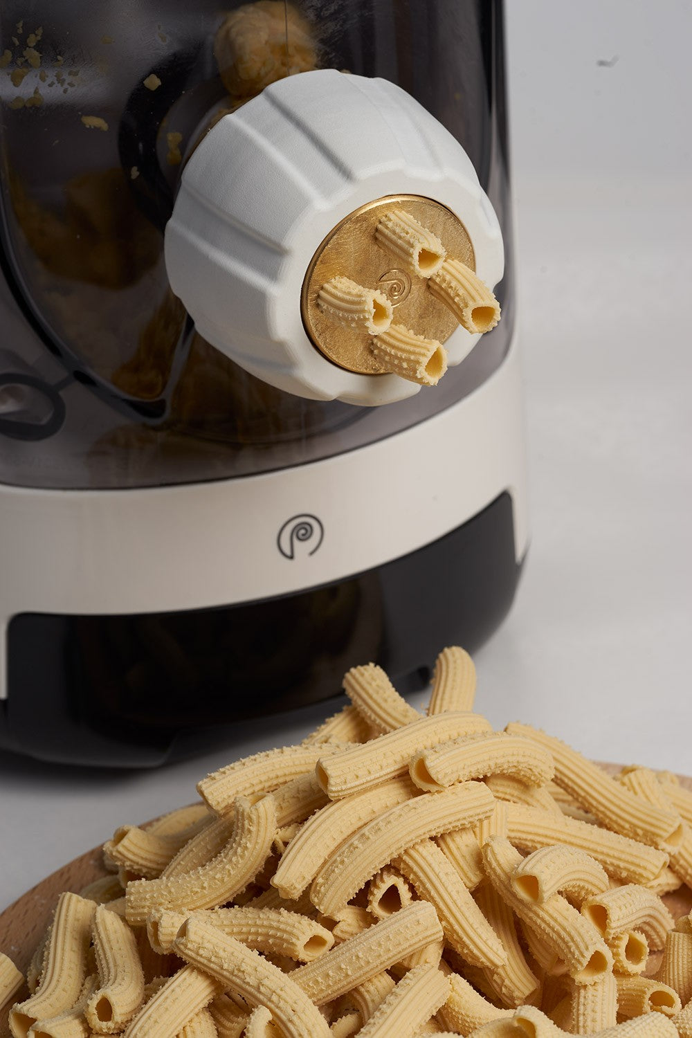 Maccheroni Rigati fatti con trafila in Bronzo per Pastaio
