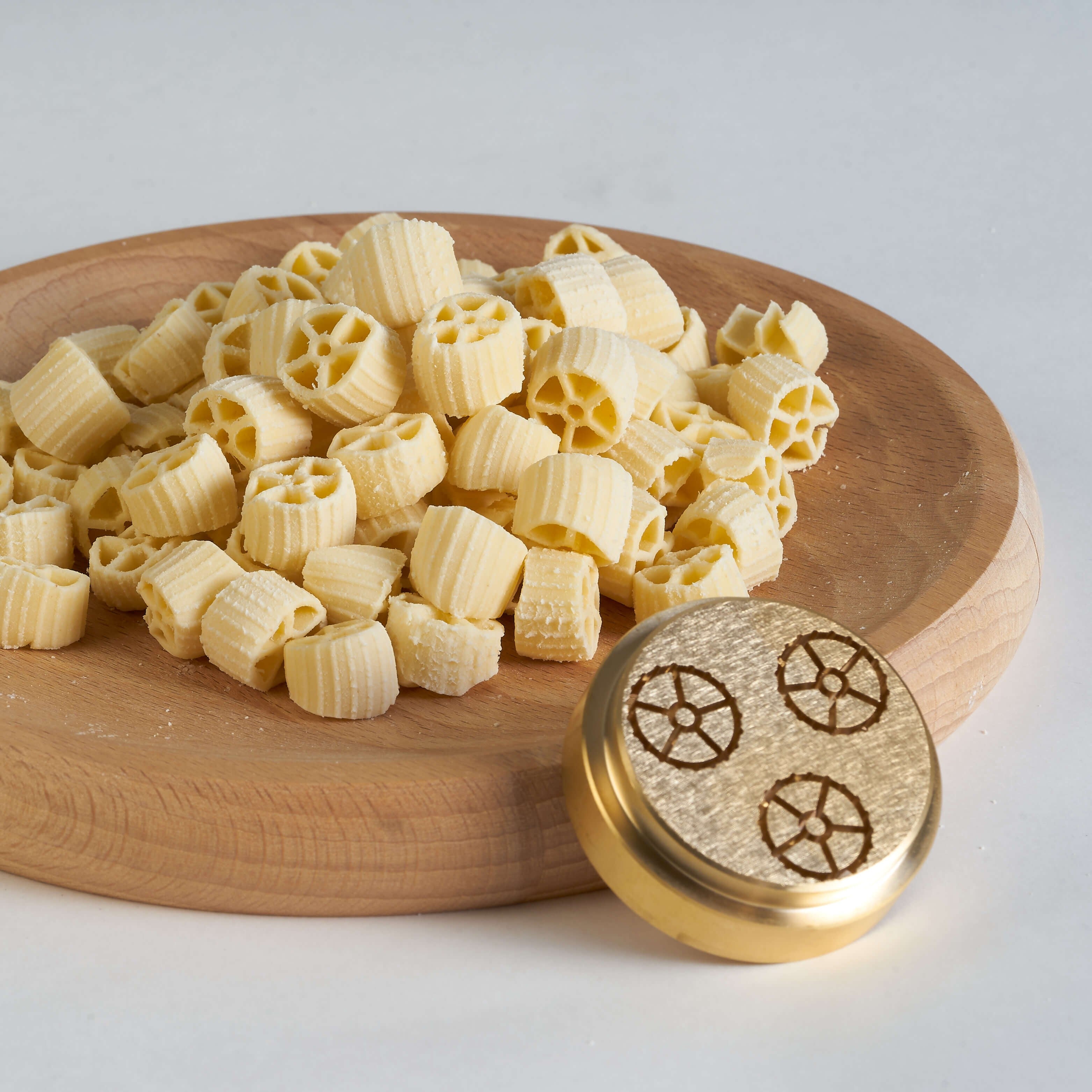 ruote medie trafilare al bronzo con pastaio calasse.comaly